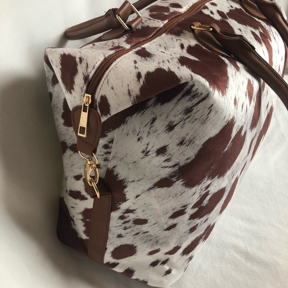 Best Seller ⭐️ Cow Fur and Faux Leather Weekender - Picture 3 of 8